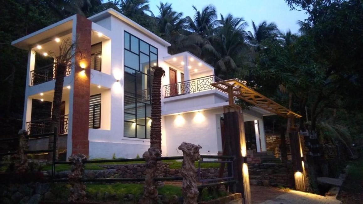 Orchid Villa Pinangode Exterior photo