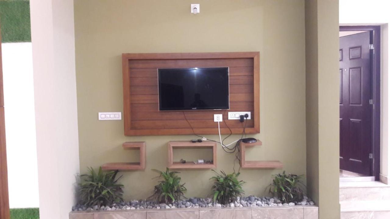 Orchid Villa Pinangode Exterior photo