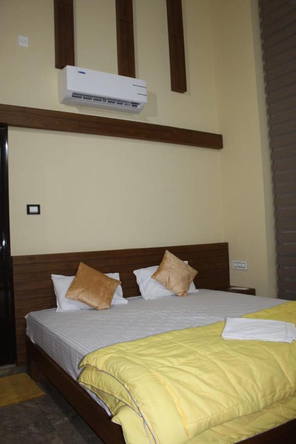 Orchid Villa Pinangode Exterior photo