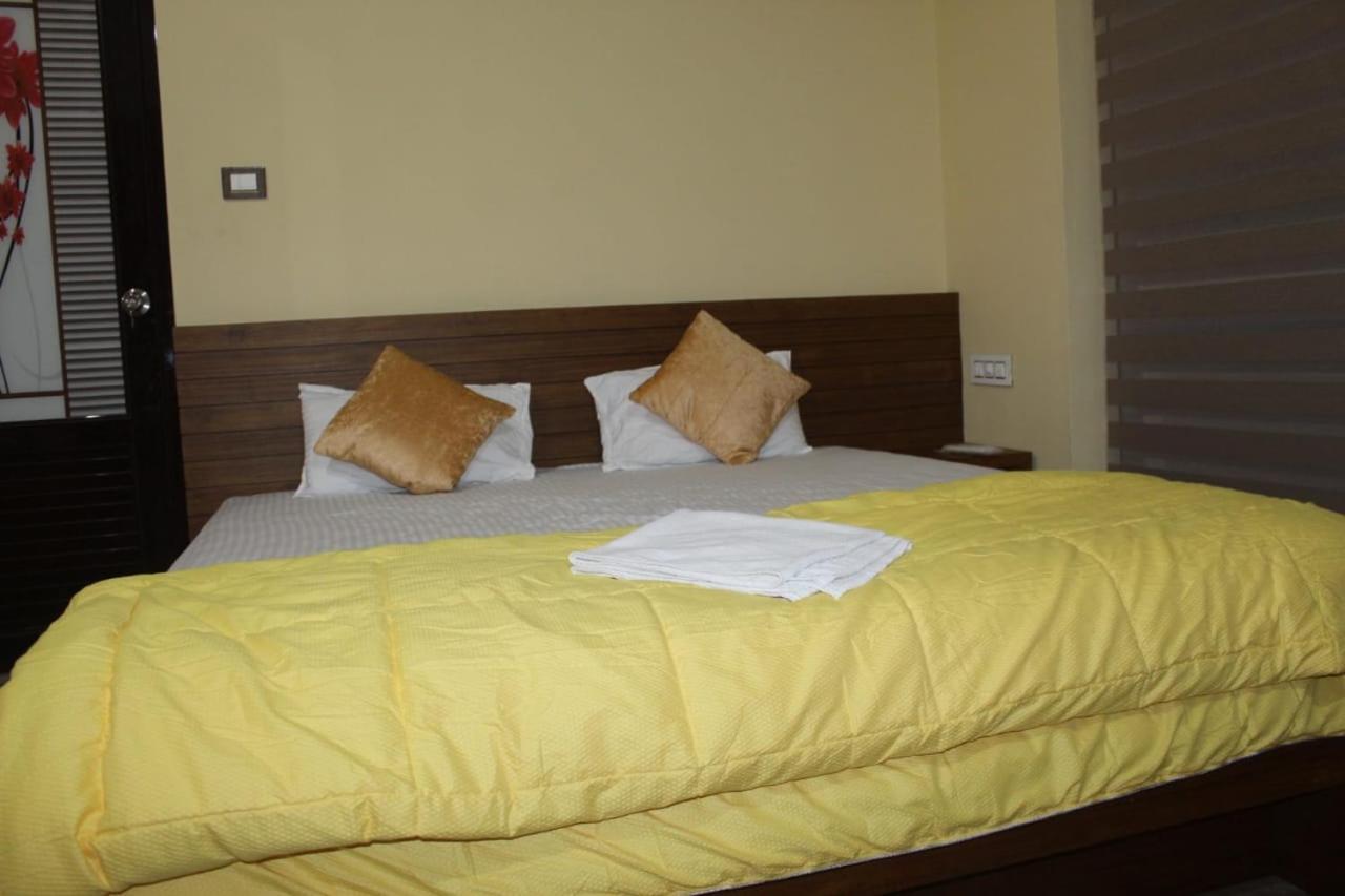 Orchid Villa Pinangode Exterior photo